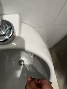 Eros lee online show from May 15, 11:01 pm
