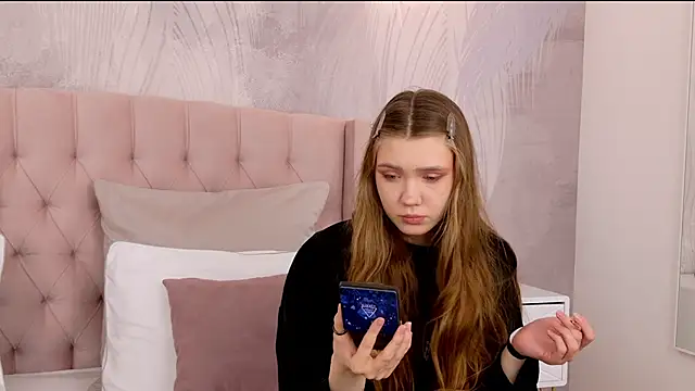 Snapshot of StacyHicks chatting on March 8, 3:05 pm StacyHicks online show from March 8, 3:05 pm