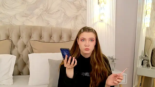 Snapshot of StacyHicks chatting on March 9, 6:12 pm StacyHicks online show from March 9, 6:12 pm