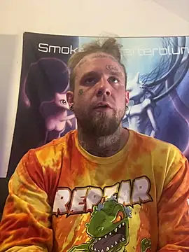 Snapshot of Smokebluntafterblunt chatting on May 7, 1:22 am Smokebluntafterblunt online show from May 7, 1:22 am