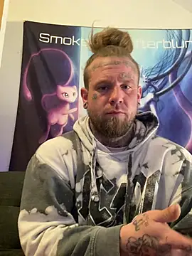Snapshot of Smokebluntafterblunt chatting on May 8, 8:41 am Smokebluntafterblunt online show from May 8, 8:41 am