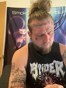 Snapshot of Smokebluntafterblunt chatting on May 12, 11:29 am Smokebluntafterblunt online show from May 12, 11:29 am
