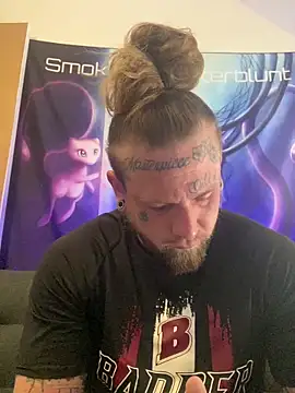 Snapshot of Smokebluntafterblunt chatting on May 13, 11:29 am Smokebluntafterblunt online show from May 13, 11:29 am