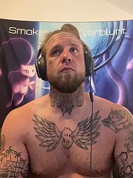 Snapshot of Smokebluntafterblunt chatting on May 19, 1:11 am Smokebluntafterblunt online show from May 19, 1:11 am
