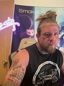 Snapshot of Smokebluntafterblunt chatting on May 30, 10:23 am Smokebluntafterblunt online show from May 30, 10:23 am