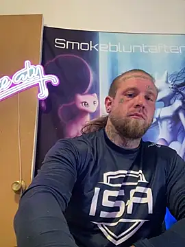 Snapshot of Smokebluntafterblunt chatting on June 24, 8:35 am Smokebluntafterblunt online show from June 24, 8:35 am
