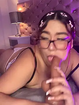 Wen 01 online show from April 25, 1:41 pm