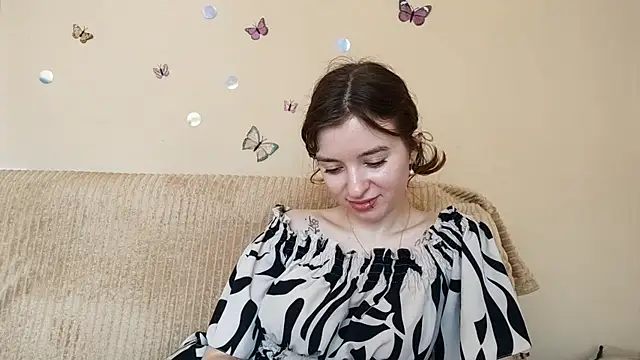 Snapshot of LanitaHemple chatting on July 18, 7:23 am LanitaHemple online show from July 18, 7:23 am