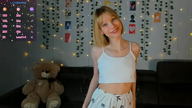 Kiracute18 online show from February 27, 4:51 pm