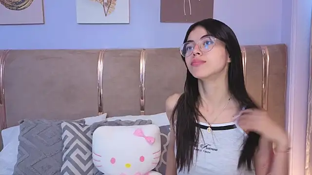 Mia Naive online show from July 14, 12:11 pm