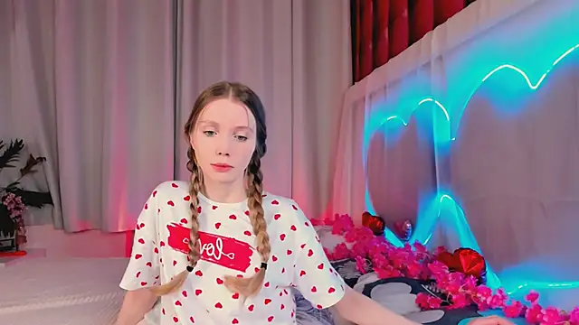 lada2k4 online show from February 25, 5:28 am