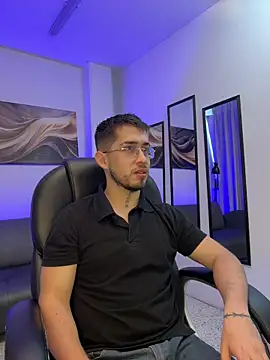 Snapshot of Tommas_Jhonson chatting on July 25, 11:52 am Tommas Jhonson online show from July 25, 11:52 am