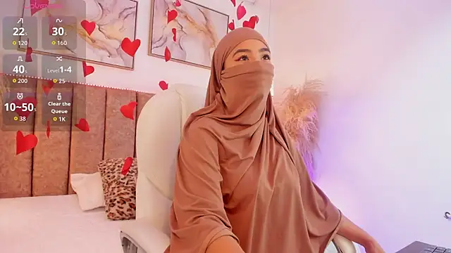 Yaasmin  online show from February 14, 6:48 pm