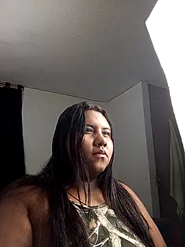 naomyandpablot online show from April 23, 4:46 am