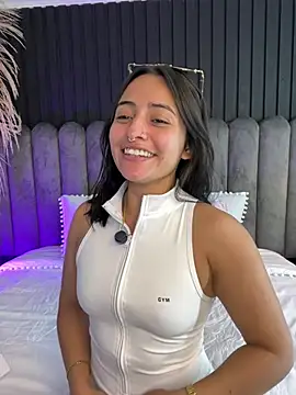 Nanda vixen  online show from June 13, 7:23 pm