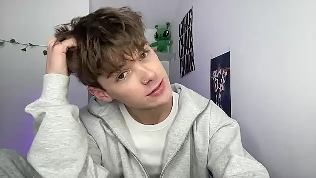 YourMilkyGuy online show from April 29, 4:44 pm