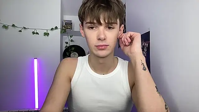 YourMilkyGuy online show from April 29, 5:30 pm