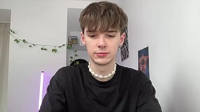 YourMilkyGuy online show from June 18, 9:47 am