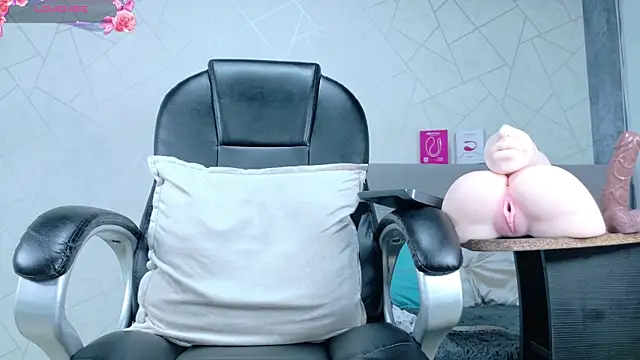 Snapshot of Milo_Thompson chatting on June 16, 11:35 am Milo Thompson online show from June 16, 11:35 am