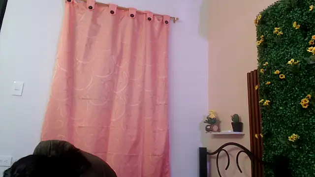 sexiempoderada18 online show from February 8, 2:20 pm