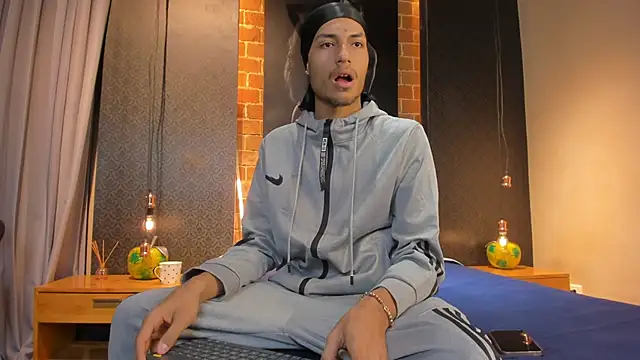 ItsZairen online show from February 9, 3:54 am