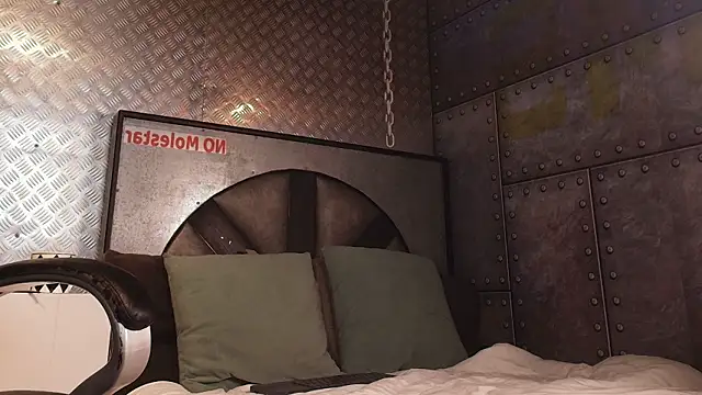 ItsZairen online show from February 12, 3:45 am