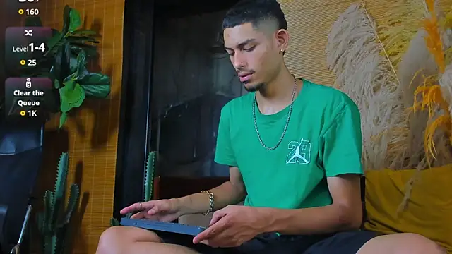 ItsZairen online show from July 18, 11:19 pm