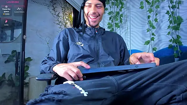 ItsZairen online show from July 20, 6:06 am