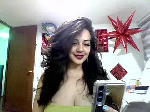 Pink Cristal online show from February 17, 2:30 am