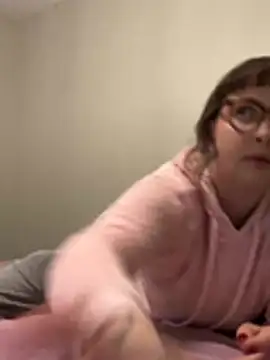 Snapshot of bunnionline chatting on February 8, 6:28 am bunnionline online show from February 8, 6:28 am