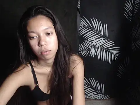 urgirlyflor online show from May 5, 2:03 pm