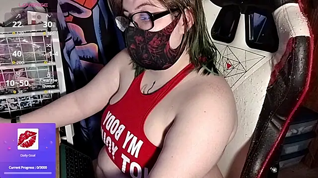 Snapshot of thatskarma chatting on May 13, 4:54 am thatskarma online show from May 13, 4:54 am