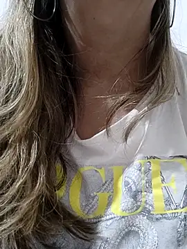 Snapshot of miel02 chatting on March 24, 8:19 am miel02 online show from March 24, 8:19 am