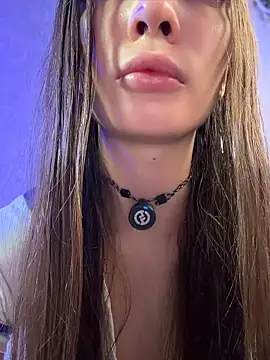 Snapshot of AnnyShore chatting on June 3, 12:02 am AnnyShore online show from June 3, 12:02 am