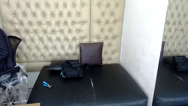 keiandrenne online show from March 14, 2:39 am