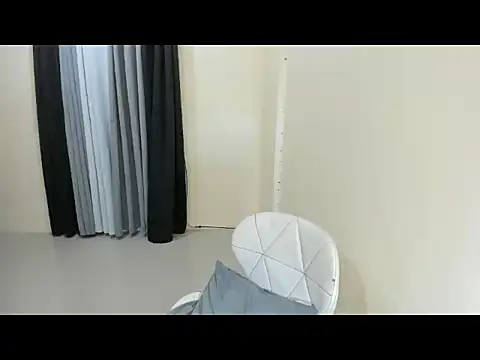 Snapshot of NaughtyAmandaXxx chatting on February 15, 8:16 pm NaughtyAmandaXxx online show from February 15, 8:16 pm