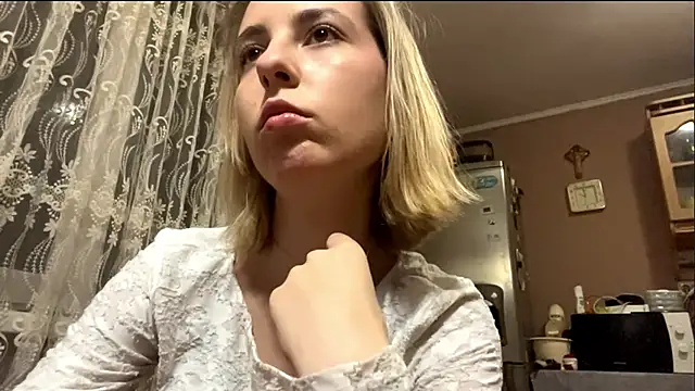 CharmingBlonde online show from March 13, 6:58 pm