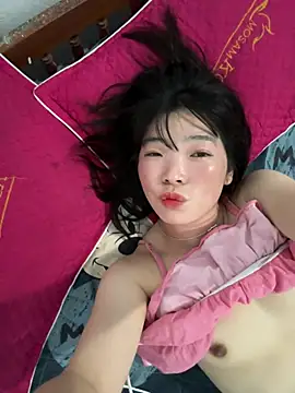 Snapshot of cuty_lusy chatting on May 13, 1:30 pm cuty lusy online show from May 13, 1:30 pm