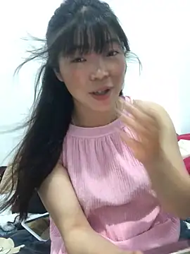 Snapshot of cuty_lusy chatting on May 17, 6:55 am cuty lusy online show from May 17, 6:55 am