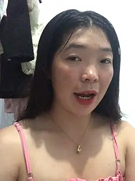 Snapshot of cuty_lusy chatting on June 12, 1:10 pm cuty lusy online show from June 12, 1:10 pm