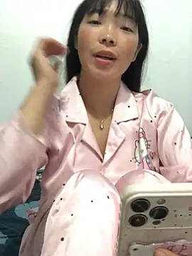 Snapshot of cuty_lusy chatting on June 14, 2:30 pm cuty lusy online show from June 14, 2:30 pm
