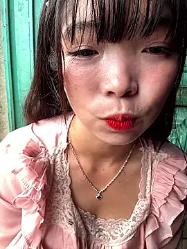 Snapshot of cuty_lusy chatting on June 19, 12:26 am cuty lusy online show from June 19, 12:26 am