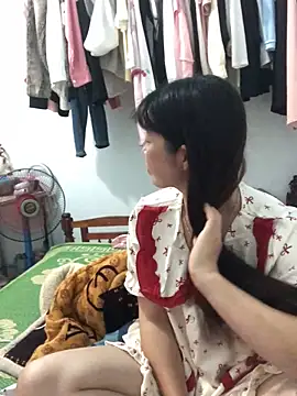 Snapshot of cuty_lusy chatting on June 20, 1:14 pm cuty lusy online show from June 20, 1:14 pm