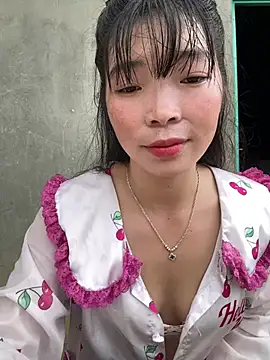 Snapshot of cuty_lusy chatting on July 15, 12:27 am cuty lusy online show from July 15, 12:27 am