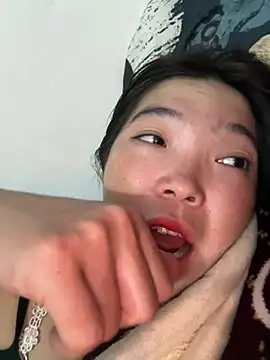 Snapshot of cuty_lusy chatting on July 24, 1:20 pm cuty lusy online show from July 24, 1:20 pm