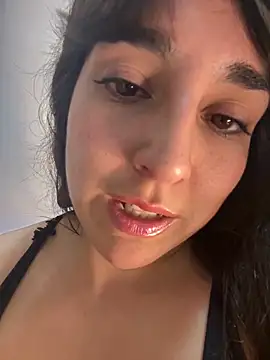 Snapshot of Latinaelisa chatting on March 25, 2:28 am Latinaelisa online show from March 25, 2:28 am