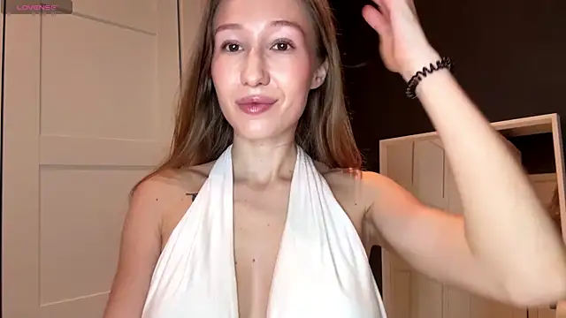 Alicecutepie online show from July 4, 6:52 am
