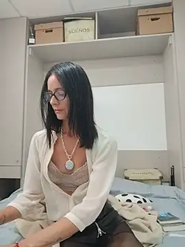 SophiaRemington online show from May 9, 3:28 pm