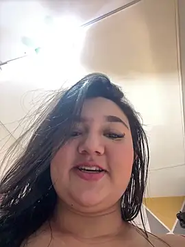 Snapshot of luna_bradley_ chatting on June 8, 2:06 pm luna bradley online show from June 8, 2:06 pm
