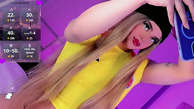 Snapshot of Danna_xz chatting on June 17, 6:42 pm Danna xz online show from June 17, 6:42 pm